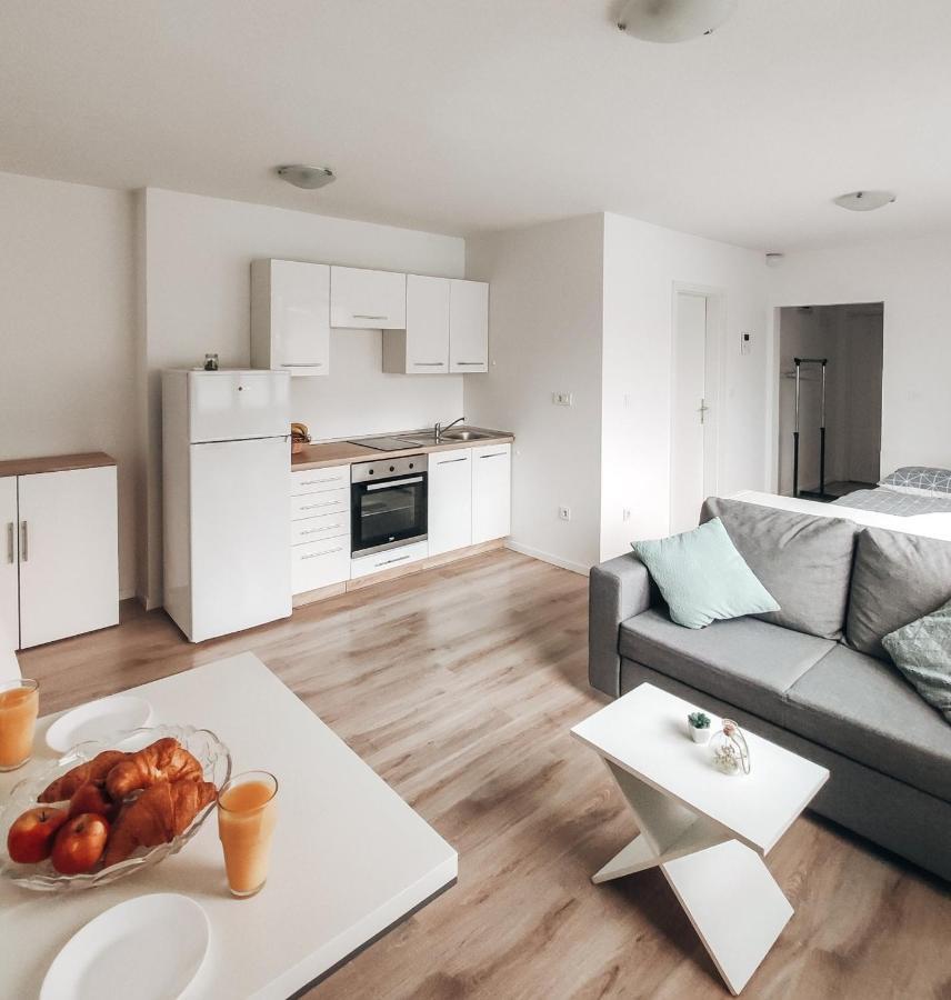 Studio Apartment Sanya #2 Ljubljana Eksteriør billede